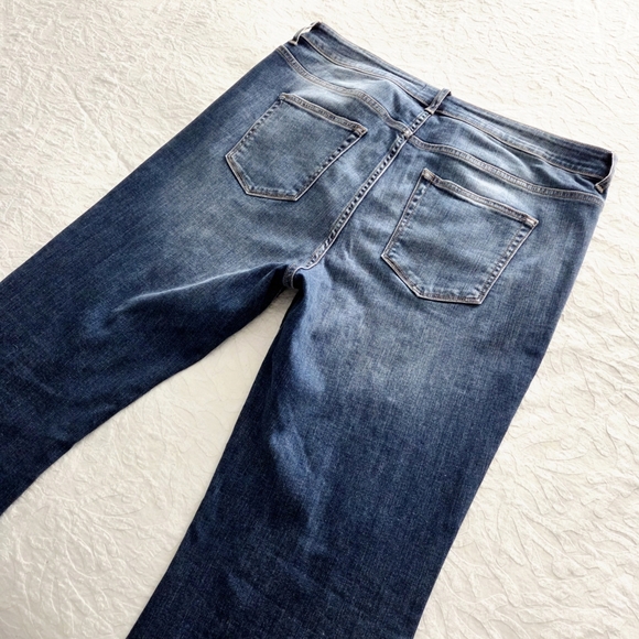 Forever 21+ High Rise Flare Stretch Jeans, Longer Length Size 16 - Picture 11 of 14